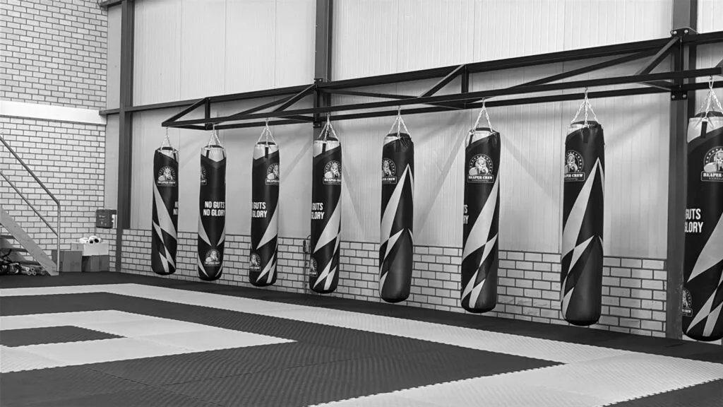 Kickboksschool Lage Zwaluwe en Made ZWART